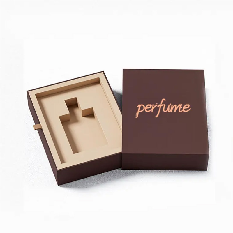 Rigid White Cardboard Gift Box With Gold Foil Logo 1200gsm For Luxury Packaging