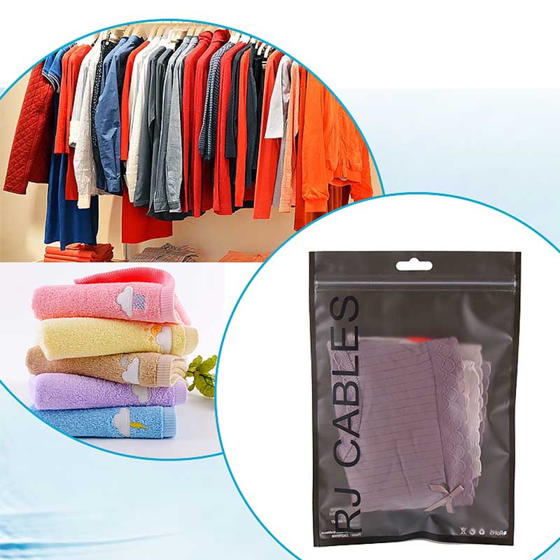 Customized Recyclable Zipper Packaging Bag for Shirts Jackets and Fashion Items